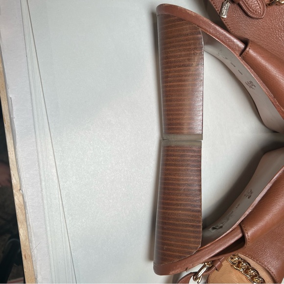 Coach Leanna Sandals Heel Size 9 Camel Brown Open Toe Sling Back Gold Chain - Picture 15 of 15